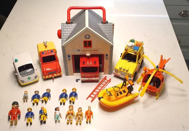 Fireman Sam Bundle - vehicles x6, building and figures x12