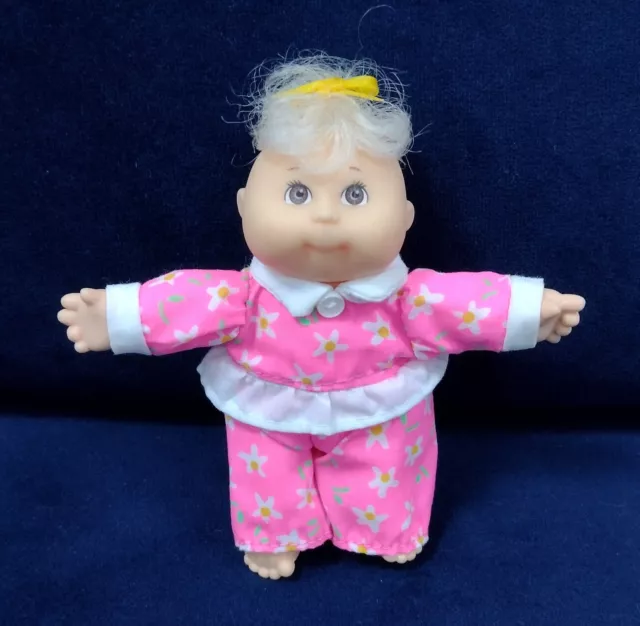 1995 MATTEL MINI CABBAGE PATCH KIDS 5" DOLL with ORIGINAL OUTFIT- VERY GOOD COND