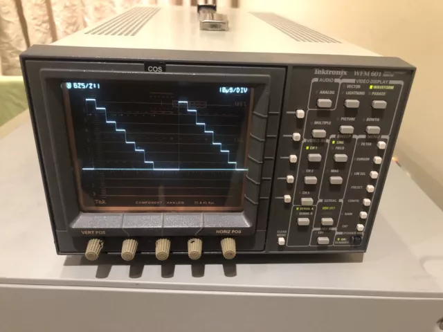 Tektronix WFM601 Serial Component waveform monitor