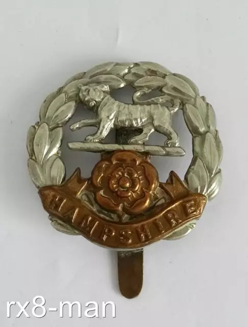 Ww1 Wwi The Hampshire Regiment Cap Badge Bi Metal With Slider To Back