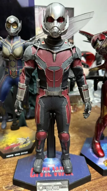 Hot Toys Captain America Civil War Ant-Man 1/6 Scale Action Figure Ant Man Scott