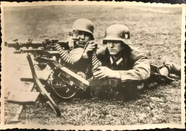 GERMAN Photo WW2 WWII ARCHIVE : HEER en ACTION av MG-34