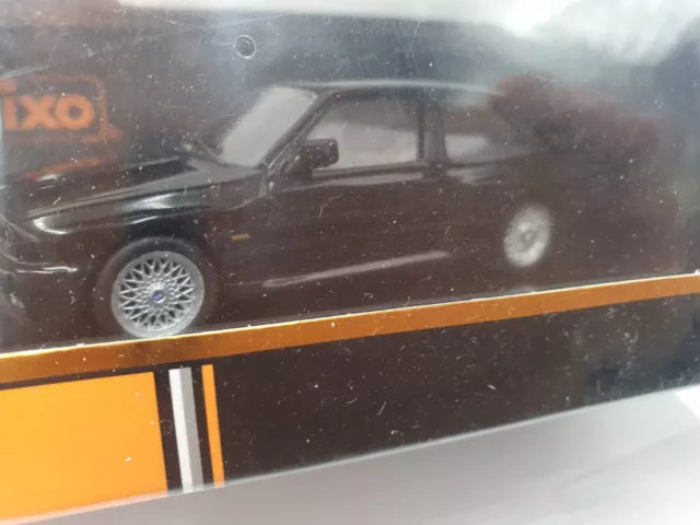 BMW Miniature 1:43 X4 F26 d`origine BMW Glacier Silver
