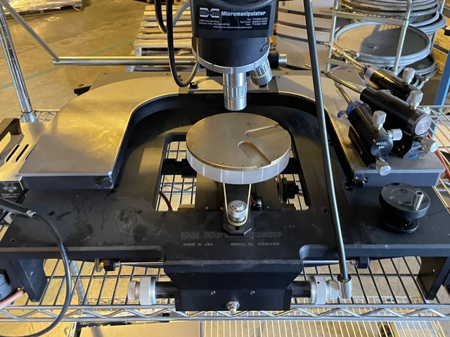 Micromanipulator with 6 inch stage and optics
