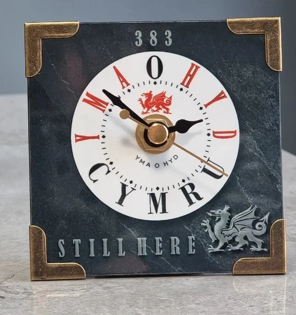 Yma o Hyd - reloj pequeño