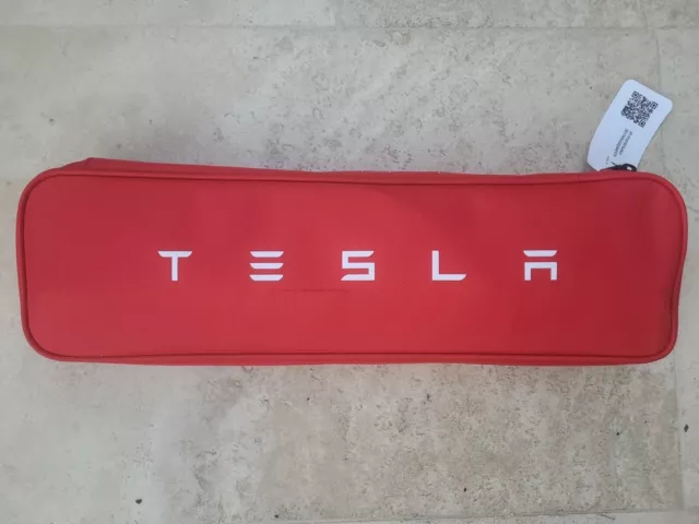 Kit Primo Soccorso E Sicurezza Originale Tesla - Triangolo Avvertimento - Hi Vis. Exp 2027
