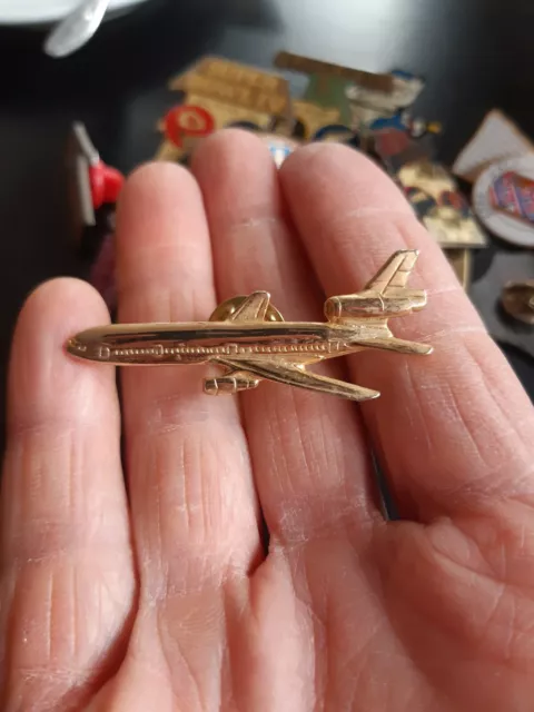 Pin's PINS tristar DC 10  compagnie aérienne avion plane