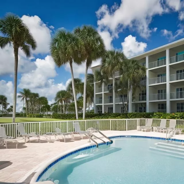 Palm Beach Shores Resort And Vacation Villas- 1 Bedrooms -Week 37 Fixed-Free Use