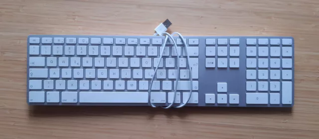 Apple Wired Keyboard USB A1243 mit Ziffernblock