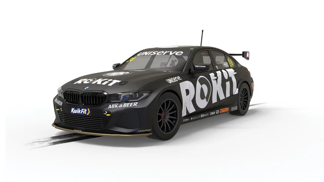 Scalextric BMW 330i M Sport BTCC 2022 – Jake Hill – Voiture Slot 1/32 – Collection Ou Circuit