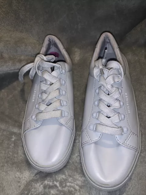 TOMMY HILFIGER MENS Rance White Fashion Sneaker Size 6.5M TWlinzer