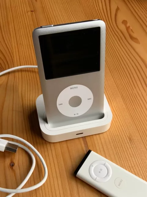 Apple iPod classic 80 GB, Silber, A1238 mit Apple Universal Dock