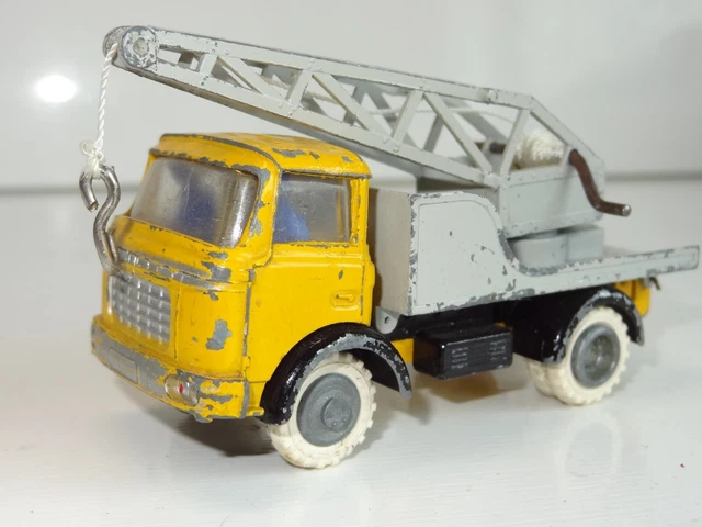 LES MICRO-MINIATURES DE NOREV SIMCA VERSAILLES 1/86è (TRAINS HO) BON