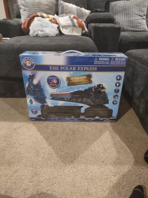 OPEN BOX Lionel The Polar Express Ready To Play 38 Piece Train Set 7-11803