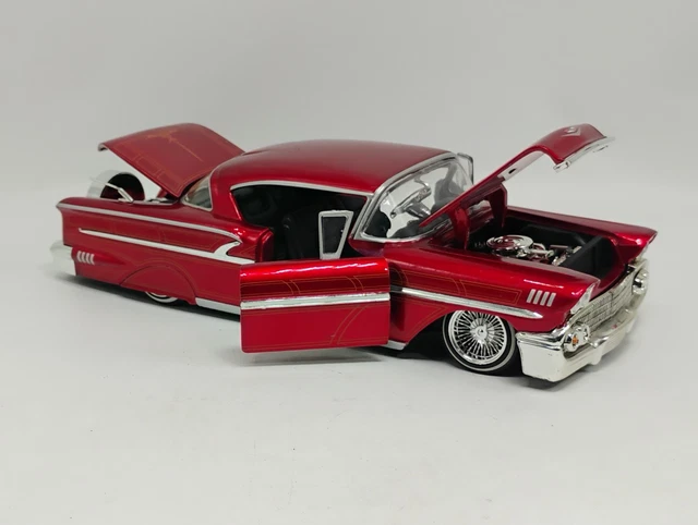 JADA TOYS 1/24 1960 Chevrolet Impala Felix the Cat Version Rare