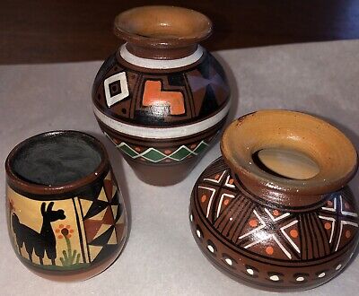 Cuzco Peru Pottery Lot Of 3 Small Bud Vases Vintage Hand Made Hand Painted