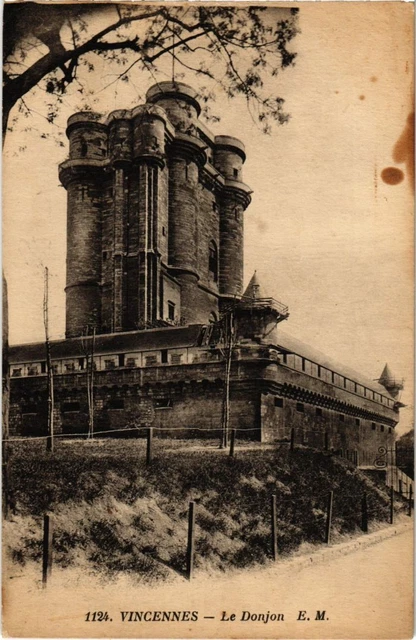 CPA AK Vincennes Le Donjon FRANCE (1283088)