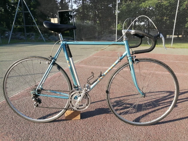 Vélo De Course Peugeot Vintage - Cadre Reynolds / Stronglight - À Restaurer