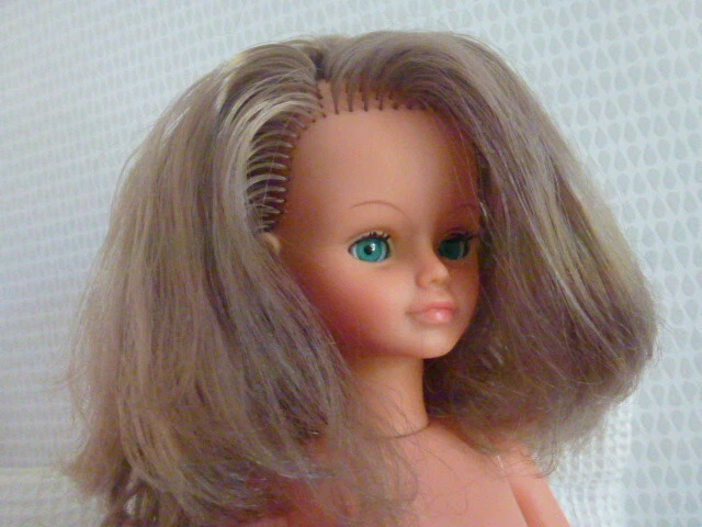 POUPÉE BELLA : Cathie EUR 25,00 - FR