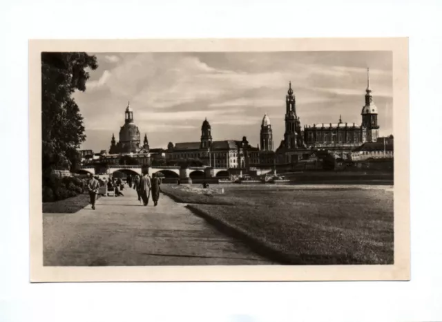 Ak Blick auf Dresden vor der Zerstörung durch anglo amerikanische Bomber 1955