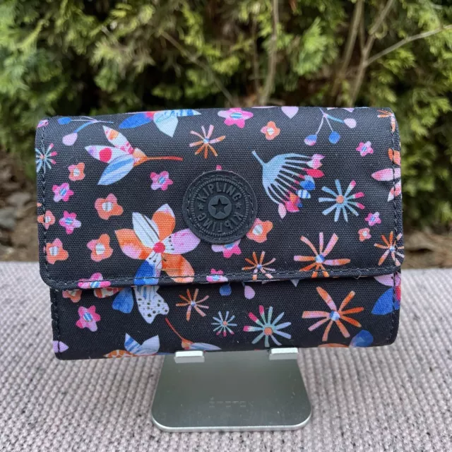 NWOT - Kipling Flower Print Pixi Medium Printed Organizer Wallet
