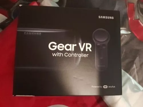 Samsung Gear VR With Controller Boxed