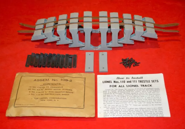 Scarce Original Lionel 109-2 Half Trestle Set - Postwar - No Reserve