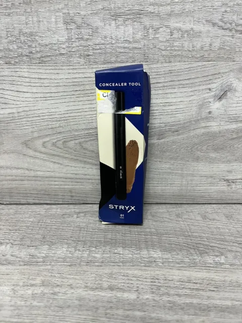 Stryx Concealer Tool - Medium Mahogany
