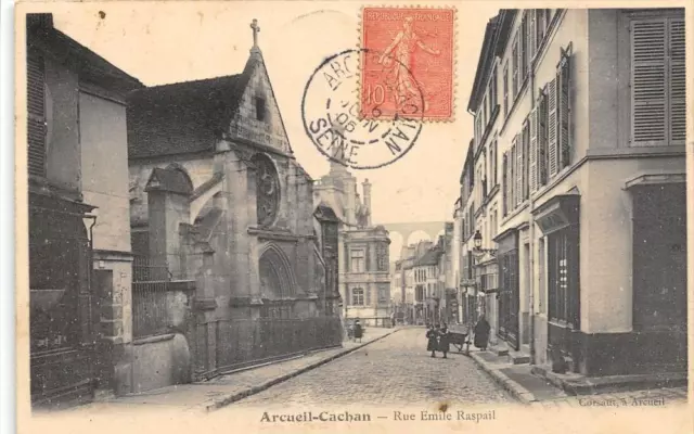 CPA 94 ARCUEIL CACHAN RUE EMILE RASPAIL (cliché pas courant