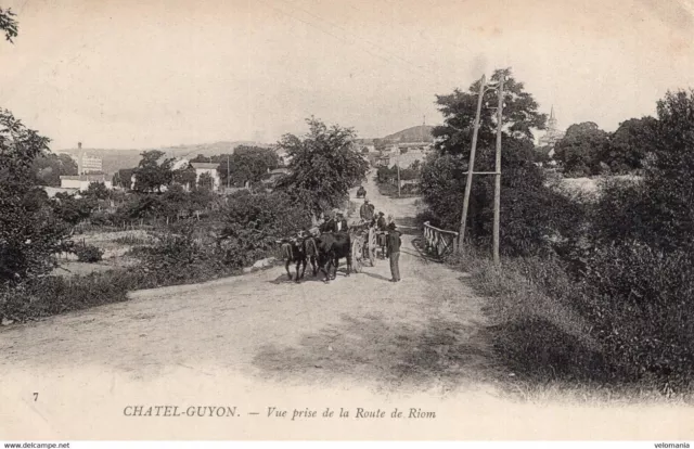 S5598 cpa 63 Chatel Guyon - Riom Road View