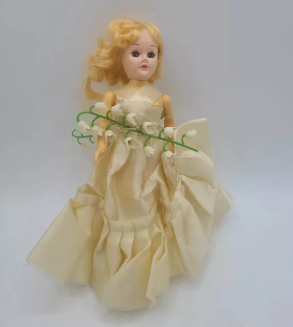 Vintage 1950 or 60s Bride Doll Sleepy Eye Lace Wedding Dress 8” blonde hair blue