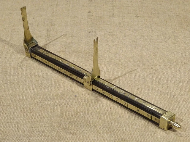 Ancien Outil De Cordonnier-bottier - Forme à Chaussure Femme En Bois Dur - France