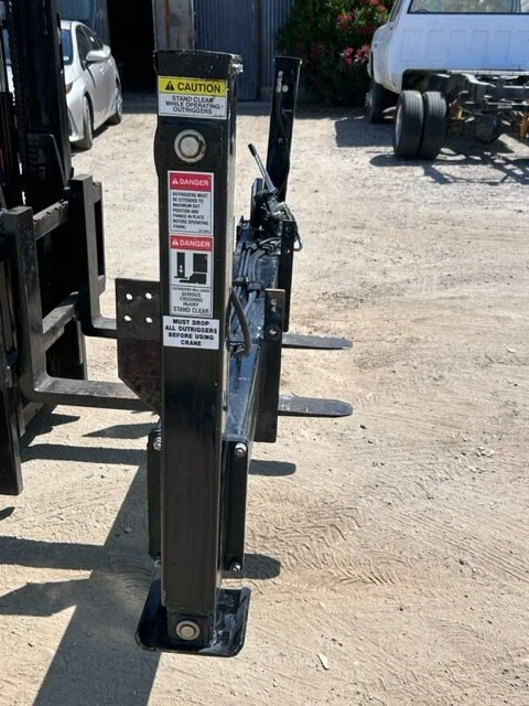 Outriggers Attachment Inc Controls Hardly Used Hydraulic