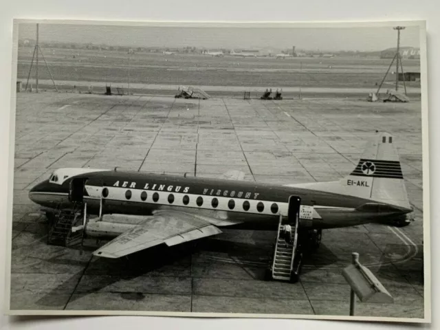 1959 4x6 B&W Photo London England Airport Aer Lingus Airlines Viscount aircraft