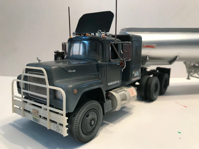 MACK RUBBER DUCK Tribute CONVOY 1978 - Scale Model 1/32 - 2FT Long