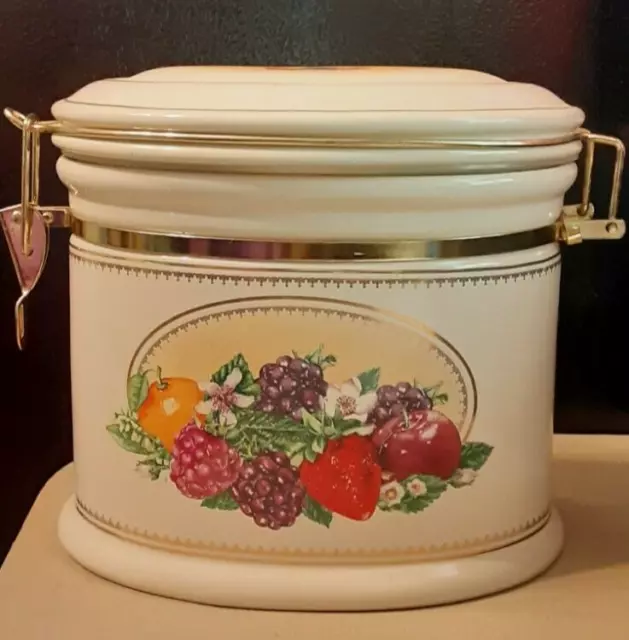 Knott's Berry Farm Cream Colored Ceramic Cookie Biscotti Canister