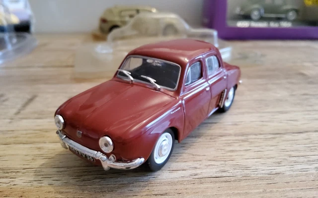 Modèle Réduit Renault Master 1/43 - Marque Norev, Couleur Blanc, Année 1992, Occasion
