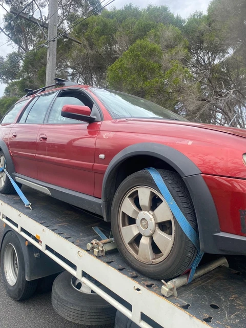 COMMODORE VY ADVENTRA Wagon V8 GEN3 AUTO WAGON CX8 VERY WELL KEPT