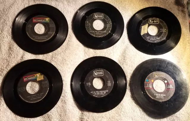 1960s early 1970s POP ROCK & ROLL GROUPS LOT OF 61 vinyl 45 rpm 7" singles