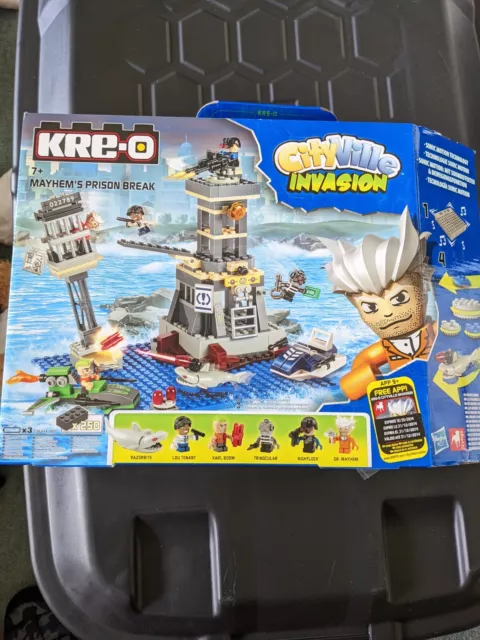 Kre-o City Ville Invasion - Mayhem's Prison Break & Spukversteck Neu im Karton