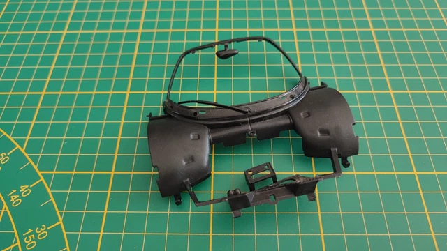 Pièce Détachée Miniature Ferrari F50 1995 1/18 Burago - Fixation Capot, Occasion Avec Traces