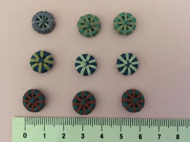 Lot De 9 Petits Boutons Anciens En Passementerie - Diamètre 10mm, Ronds, Pour Artisanat Ou Chemises