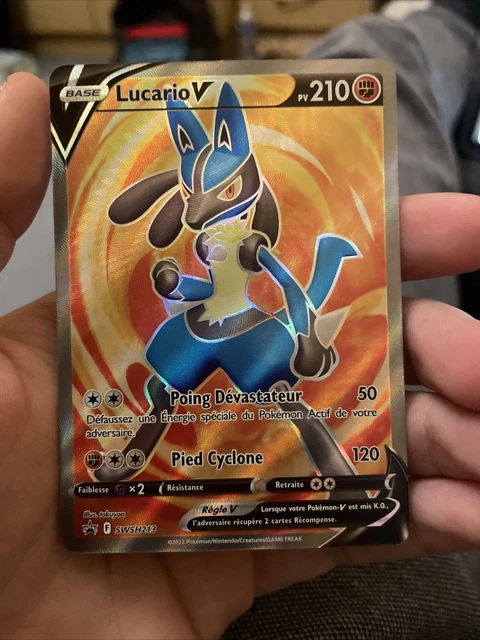 Carte Pokémon Lucario V SWSH213 FR neuve