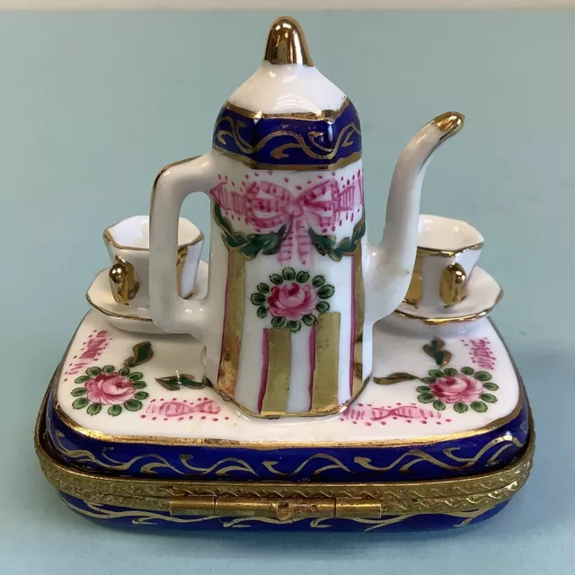 Royal Danube 1886 Trinket Box ‘Tea for Two’ 2 3/4” H 2