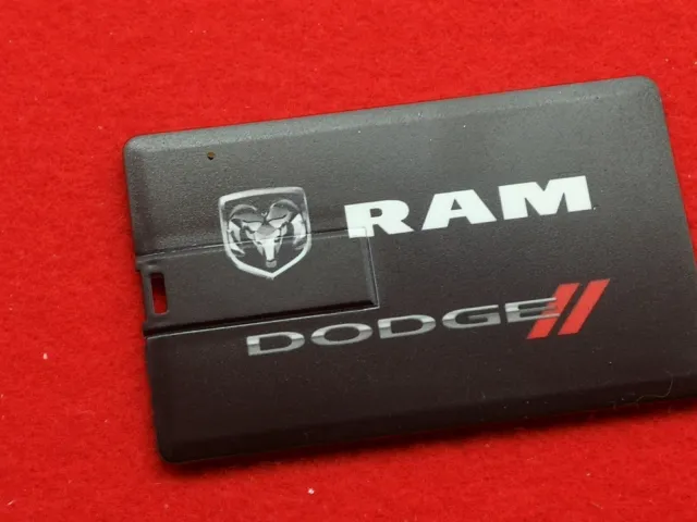 DODGE / RAM Car Range Prospekt Pressemappe auf USB Genf 2016 * Challenger  VIPER 2