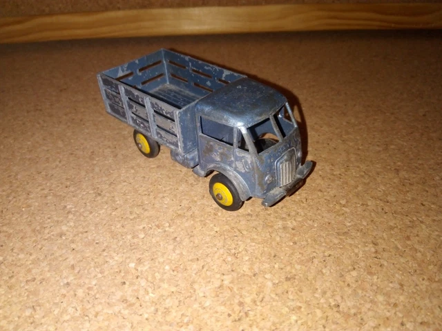 Dinky Toys France - Ford Maraîcher (Bétaillère) - Réf 25A - Occasion