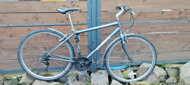 Claud butler chinook outlet hybrid bike