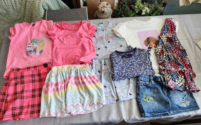 Pacchetto vestiti ragazze età 6-7 anni 9 articoli inc gonna denim gap, abito in jersey, t-shirt