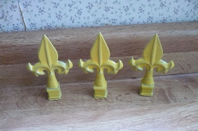 Fleur De Lis  Cast Iron Fence Finials Garden  Yellow Lot Of 3