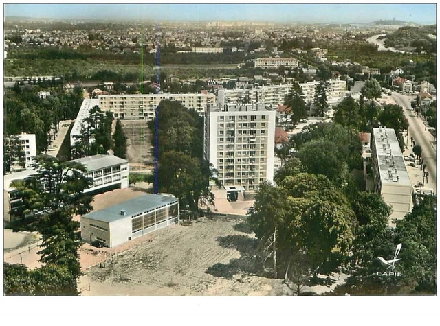 95.FRANCONVILLE.n°24677.RESIDENCE DU PARC.EN AVION AU DESSUS DE....CPSM.